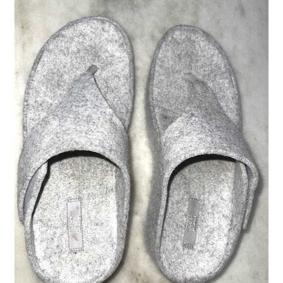 FitFlop size 8 Wobble board Gray Flannel Velcroe Closure Wedge Sandal Thong - Picture 3 of 10